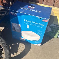 Raised Toilet Seat 