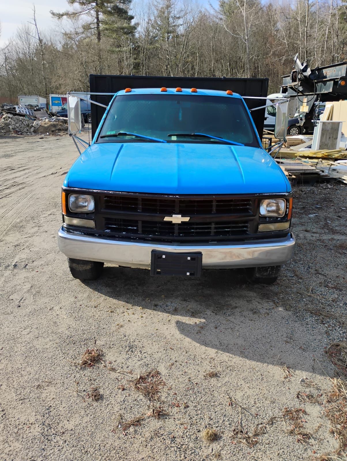 1999 Chevrolet 3500 Regular Cab & Chassis