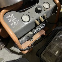 RIDGID 150 psi 4.5 gallon