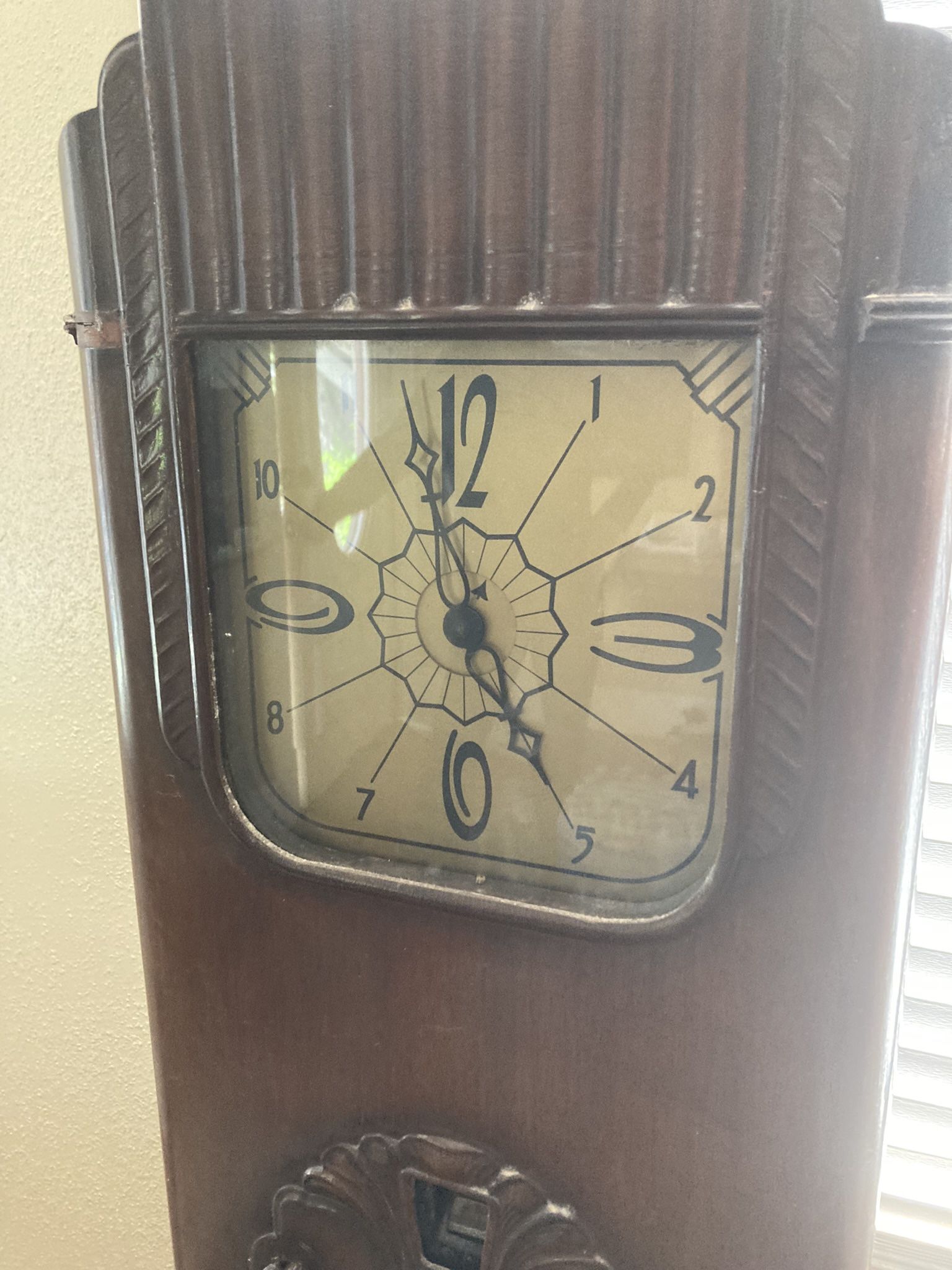 1931 Upright Clock Radio 