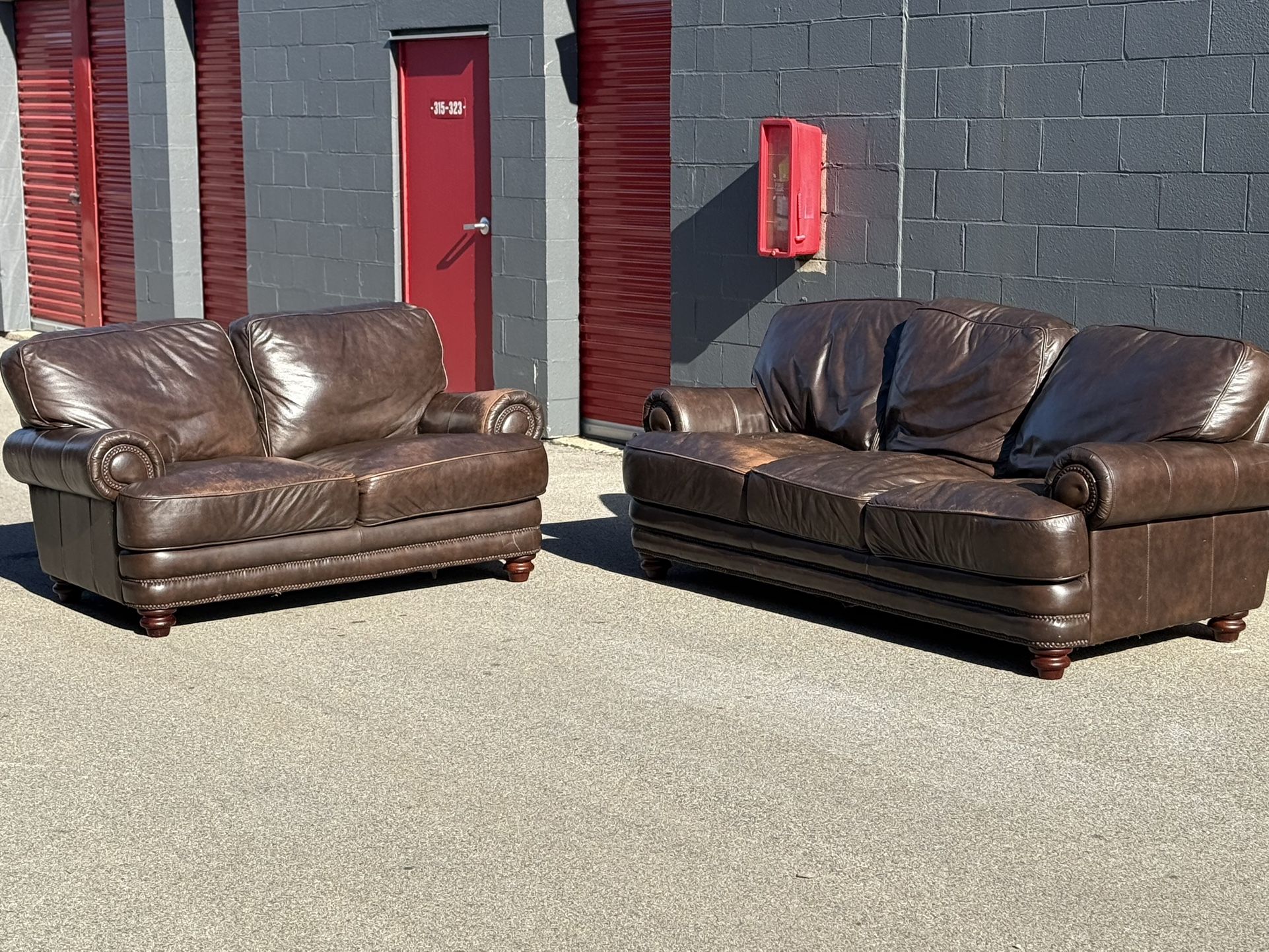Brown Leather Couch + Loveseat Set β Free Curbside Delivery