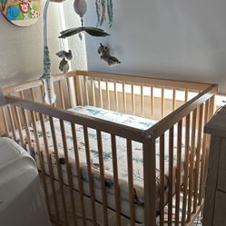 Mini Crib, Mattress And Mobile With Dinosaurs