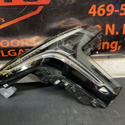 CADILLAC XT4 RH HEADLIGHT 2019-2023 FULL LED OEM