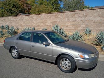 2000 Toyota Camry
