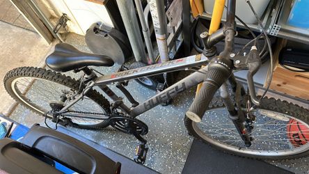 Huffy bicycle for youth
