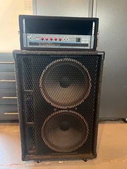 Fender 300R Bass Amp & Crate BC-215 Bass Speaker