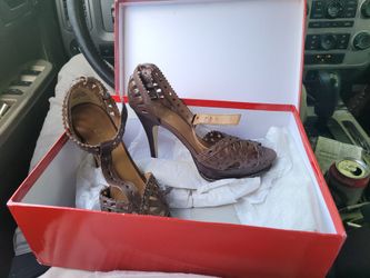 guess heels?