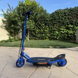 Razor Scooter E95- Blue 