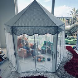 Princess Tent Girls Large Playhouse Kids Castle Play Tent with Star Lights