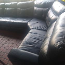 SECTIONAL GENUINE 100% LEATHER RECLINER ELECTRIC BLACK COLOR.. DELIVERY SERVICE AVAILABLE ✅💥🚚