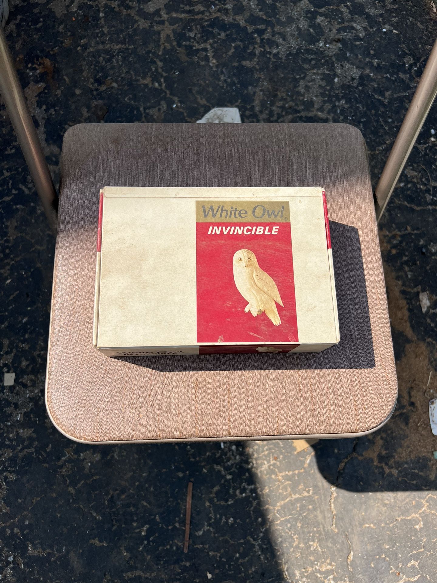 White Owl Invincible Cigar Box