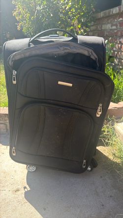 Samsonite carry on