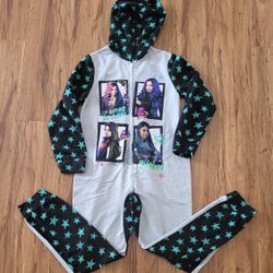 Pijamas Hooded Disney Descendants Size 8t New ( Price Firm!)