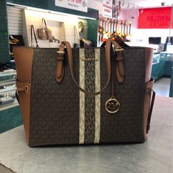 Michael Kors Gilly Lugg Multi LG