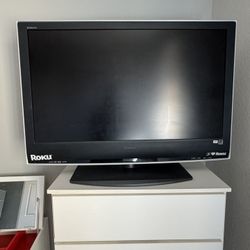 Sony Bravia 40” TV with built-in Roku
