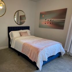 2 Full Size Beds