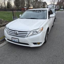 2012 Toyota Avalon 
