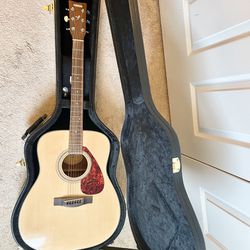 Yamaha Acoustic Guitar With Hardcase 