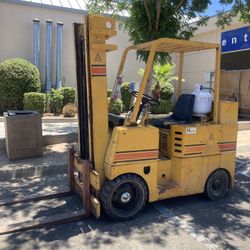 Forklift 
