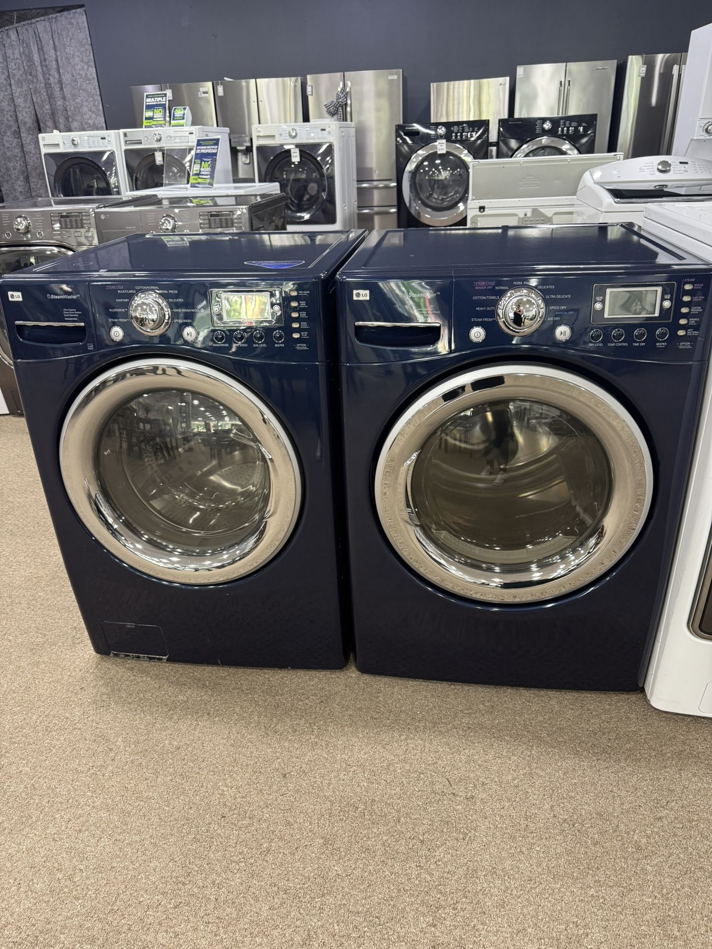 LG WASHER & ELECTRIC DRYER