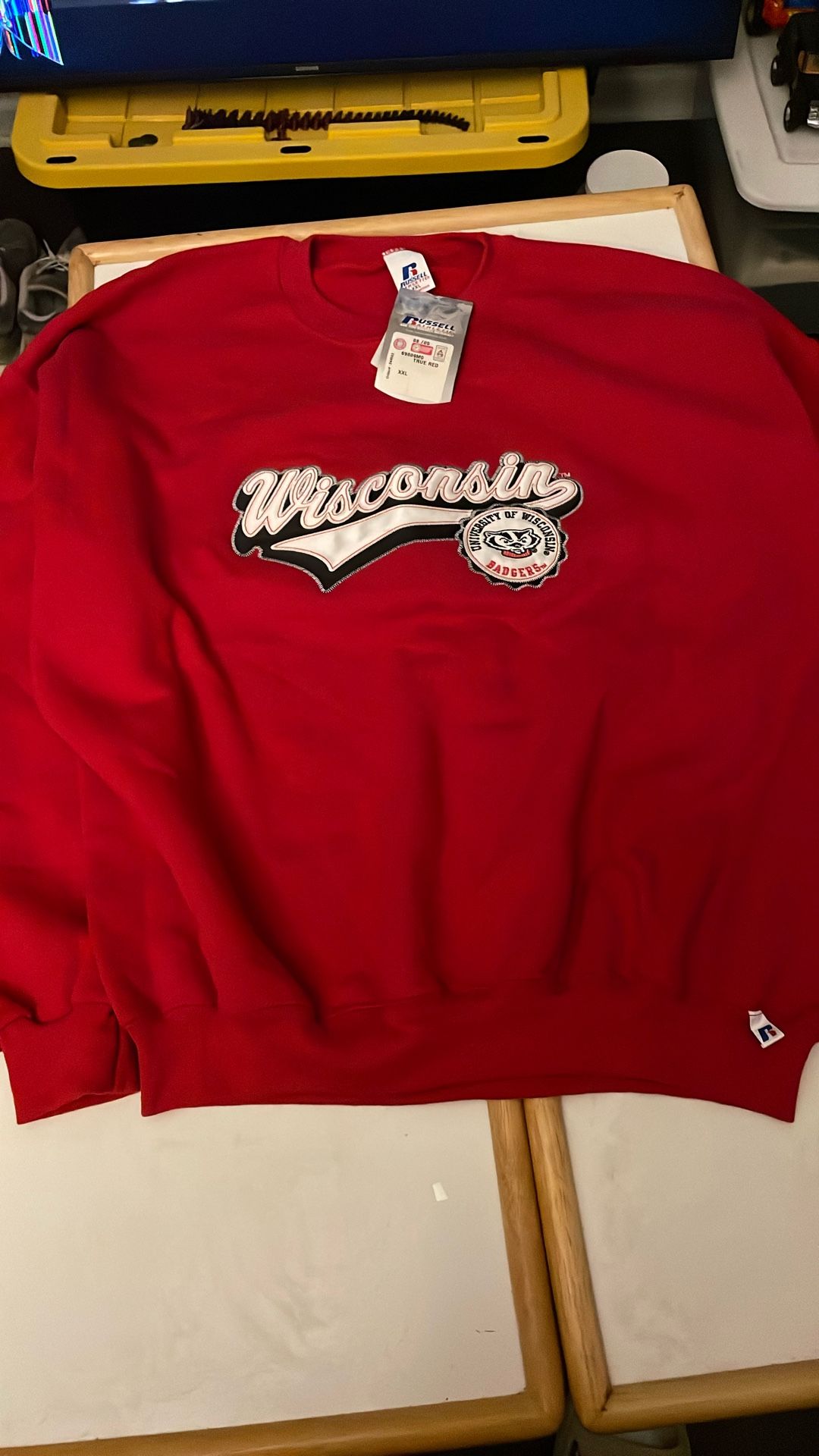 Vintage Russel Crew Neck NWT ‘Wisconsin Badgers Size 2XL