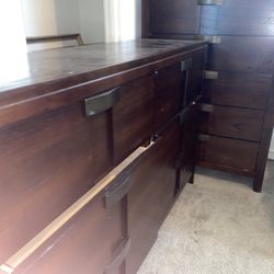 Dressers/tables $300 For Everything 
