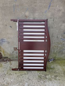 Free convertible crib
