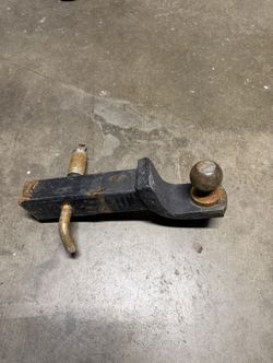 Hitch With Locking Pin