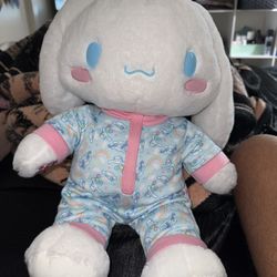 Cinnamon roll Plushie 