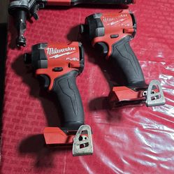 MILWAUKEE M18V FUEL BRUSHLESS IMPACT 4-GENERACION Y NIBBLER M12V TRABAJANDO BIEN TOOL ONLY