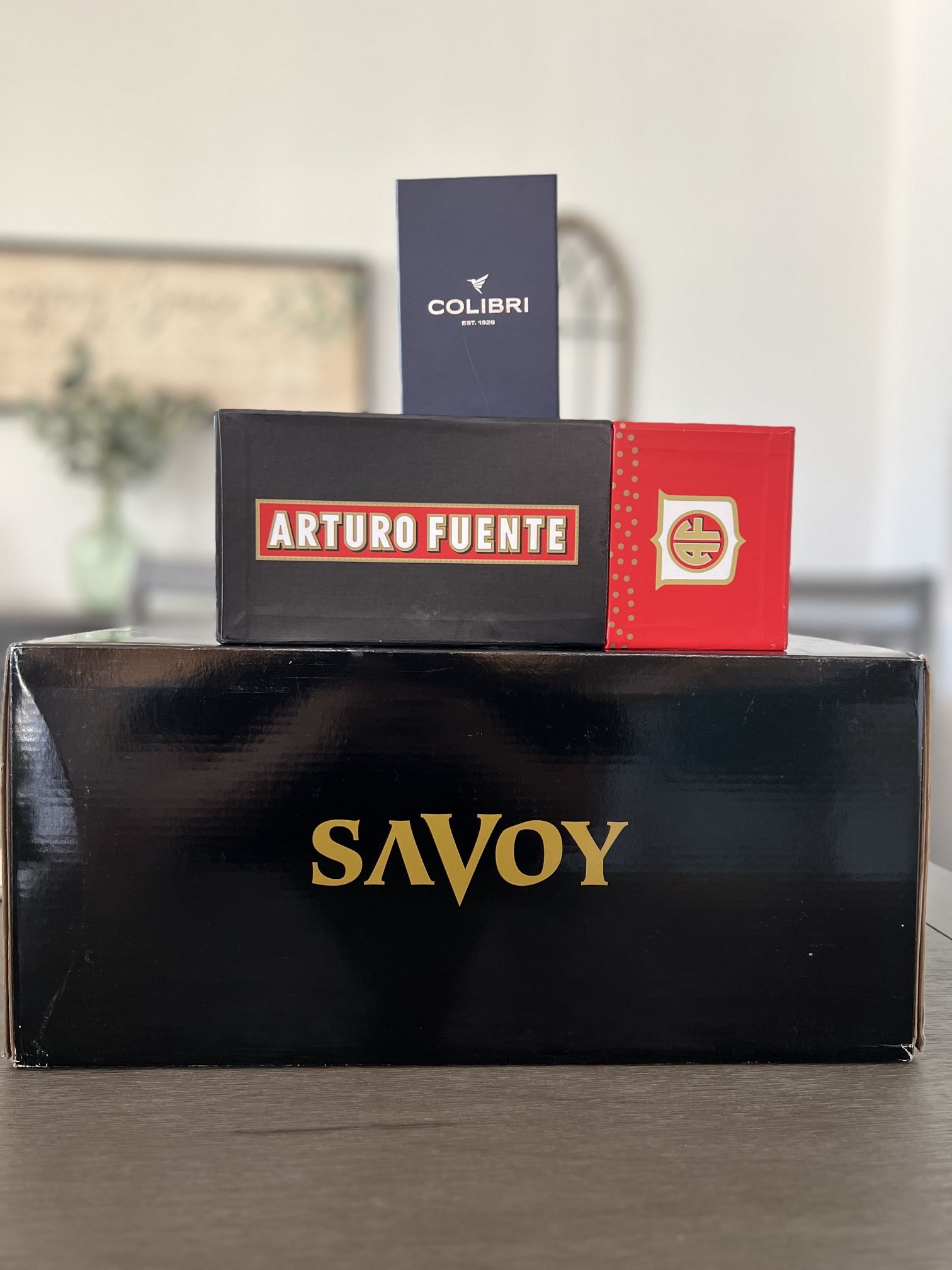 Savoy Humidifier AF Cigar Tray And Colibri V-Cut