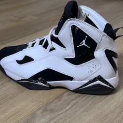 Jordan True Flight White/Black Size 9
