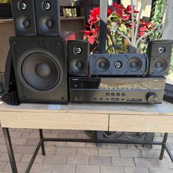 Yamaha Receiver And Definitive Technology Speakers 