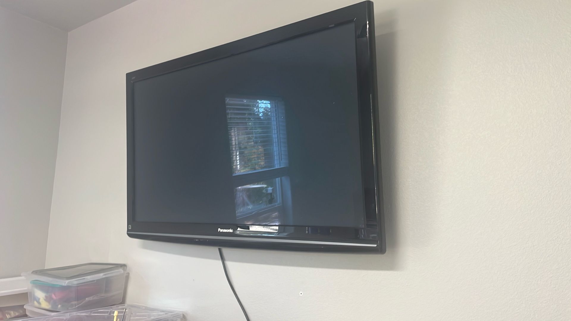 Plasma Panasonic 50” TV - Works Great! Moving!