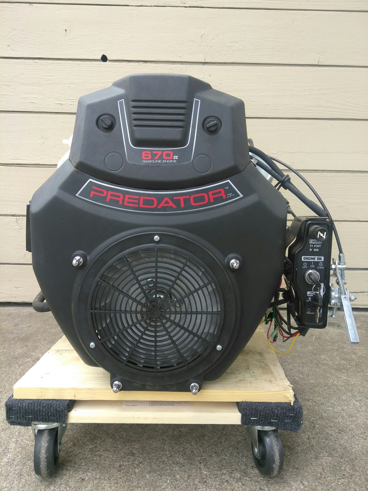 Predator 670cc V-Twin 22HP Engine