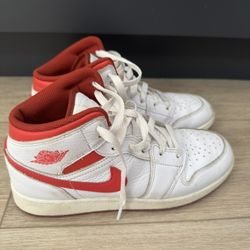 Jordan Air Jordan 1 Mid SE 
