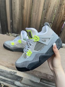 Jordan 4 Neon