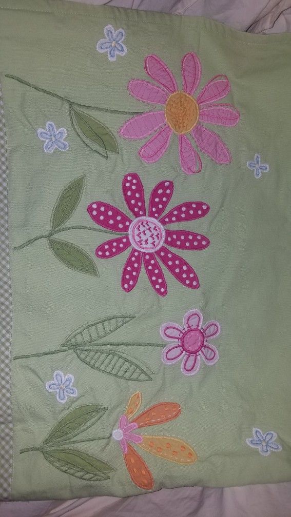 2 POTTERY BARN KIDS VALANCES GIRLS 100% COTTON GREEN FLOWERS GINGHAM BORDER AT BOTTOM