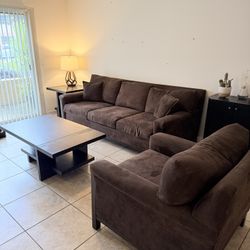 Complete Living Room Set – Sofa, Chair, Tables + Lamp – Excellent Condition