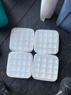 Storage containers