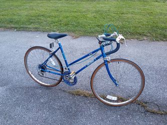 Free Spirit 10 speed road bike