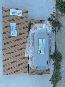 2023 Toyota rav4 sun visors