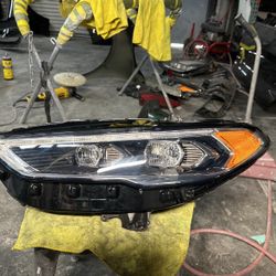 2016 2021 Ford Fusión Left Headlights 