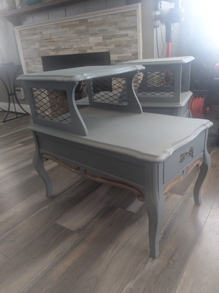 2 End Tables