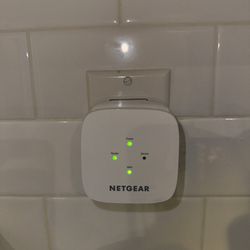 Netgear Dual Band WiFi Extender 