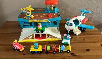 Fisher price vintage little people airport