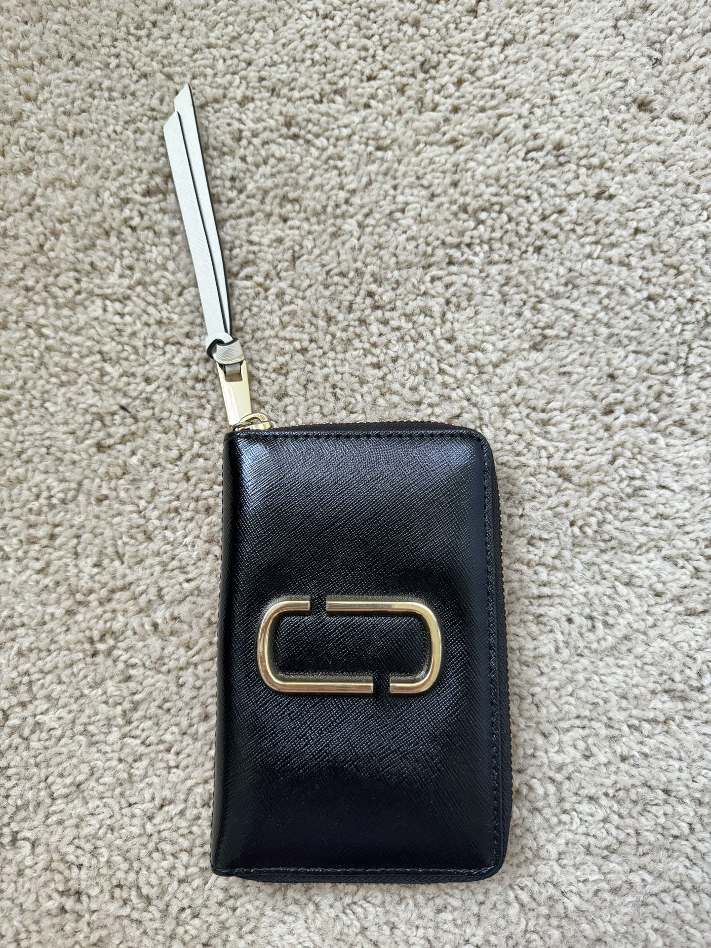Authentic Marc Jacobs Snapshot Wallet
