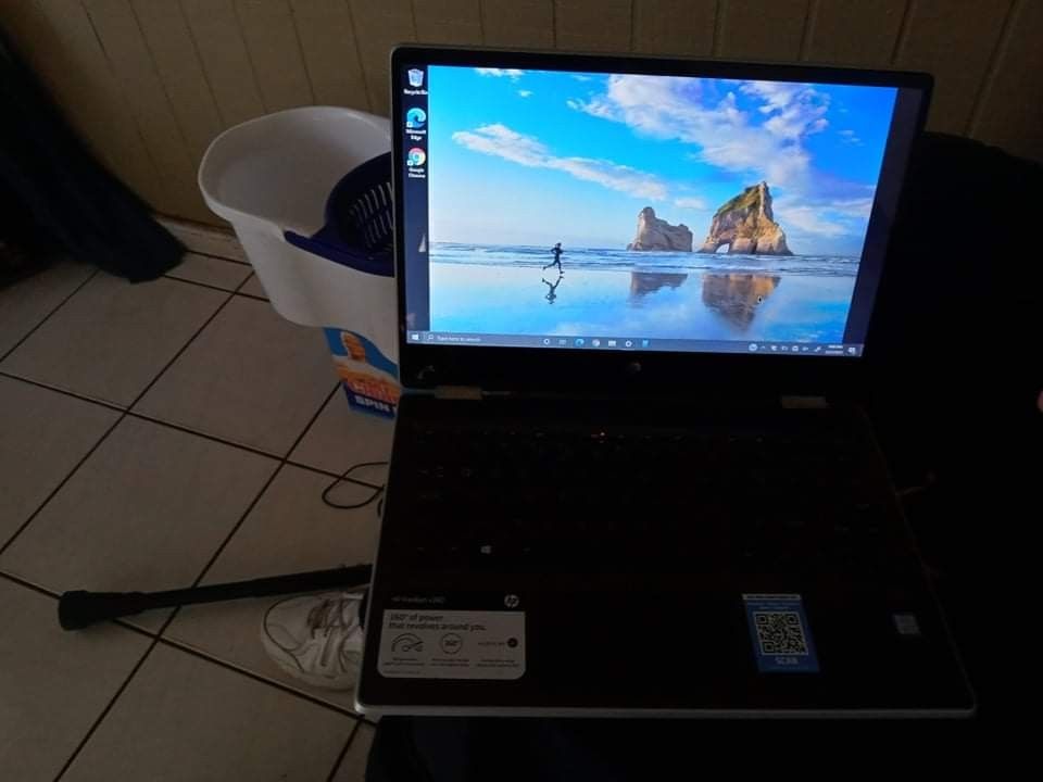 Laptop /Touch Screen