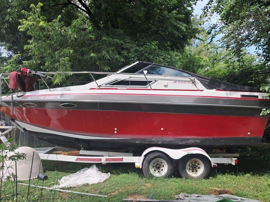 26 Foot For Winds Boat