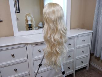 Synthetic hair wig